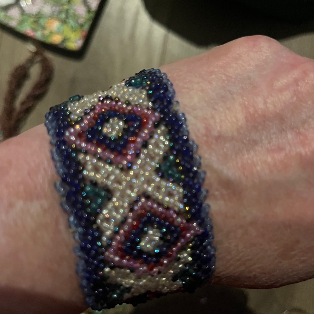Native American bracelet glass sea beads boho whimsical beach vintage Y2K retro